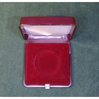 Červená plastová etue bez nápisu 6,5 x 6,5cm - průměr 33,28 mm - starý typ (EZ001)
