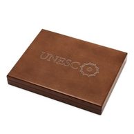 Dřevěná etue UNESCO na 12 kusů platinových uncových mincí