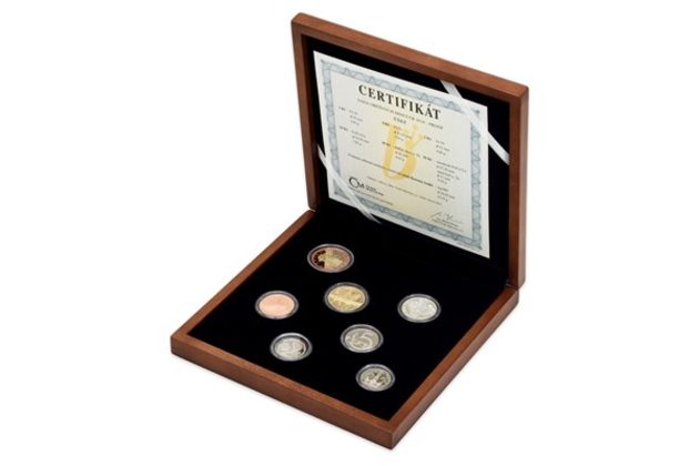 Sada oběžných mincí ČR - dřevěná luxusní etue provedení proof (ČNB 2019)